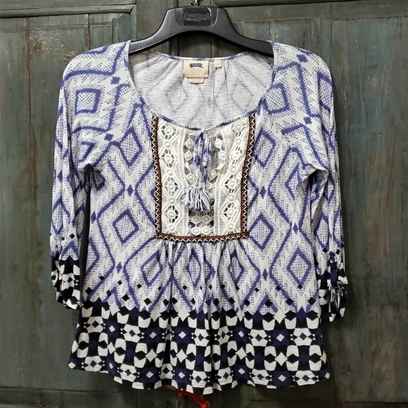 Anthropologie Vanessa Virginia Boho Geometric Print, 3/4 Length Sleeve Top - Picture 1 of 4